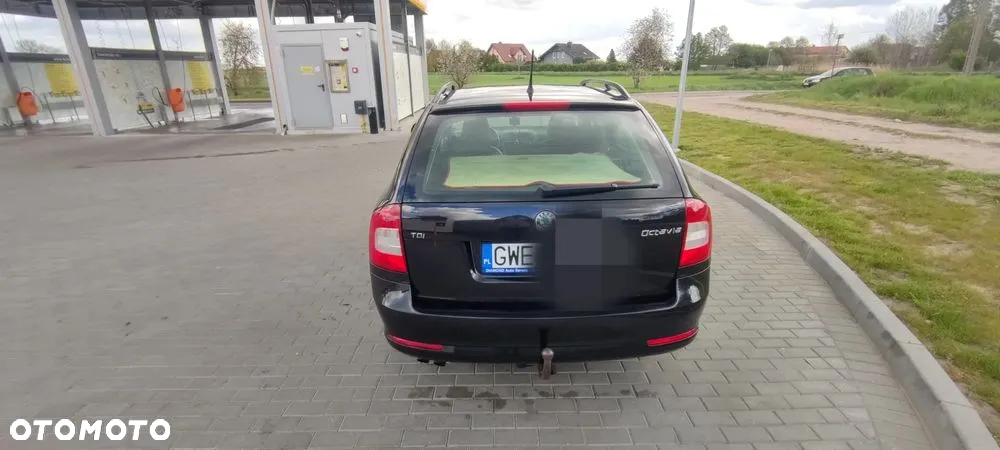 Skoda Octavia 2.0 TDI DPF Elegance DSG - 6
