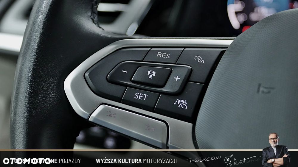 Volkswagen Multivan - 16