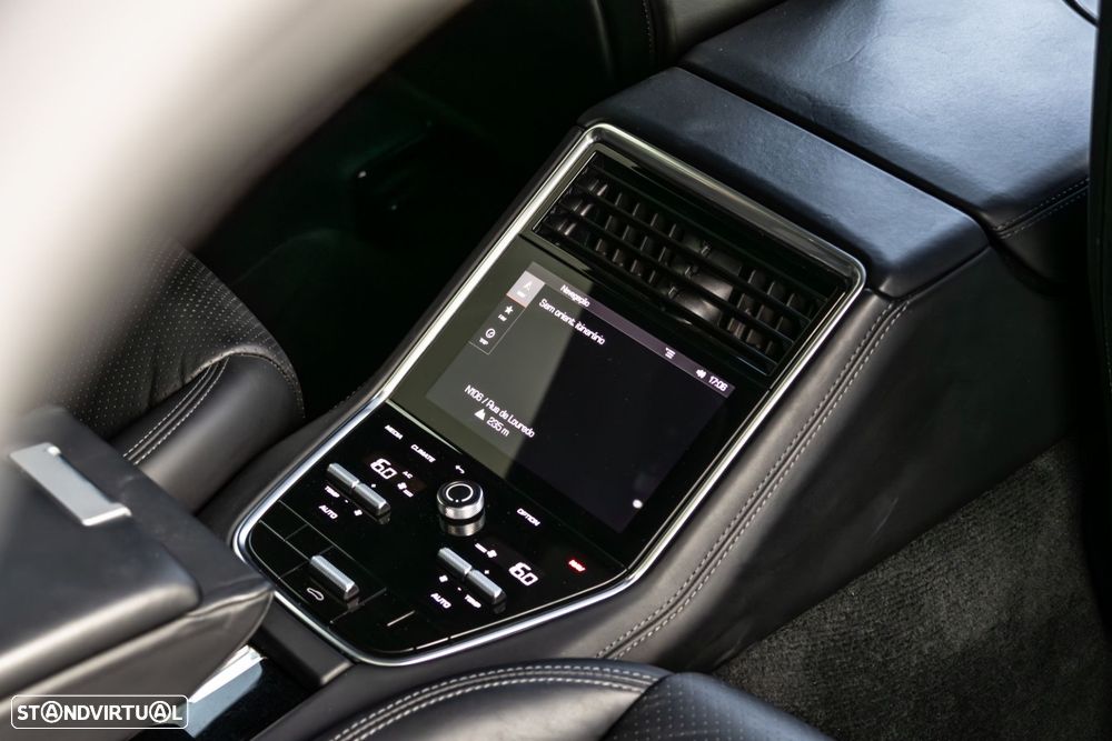 Porsche Panamera - 37