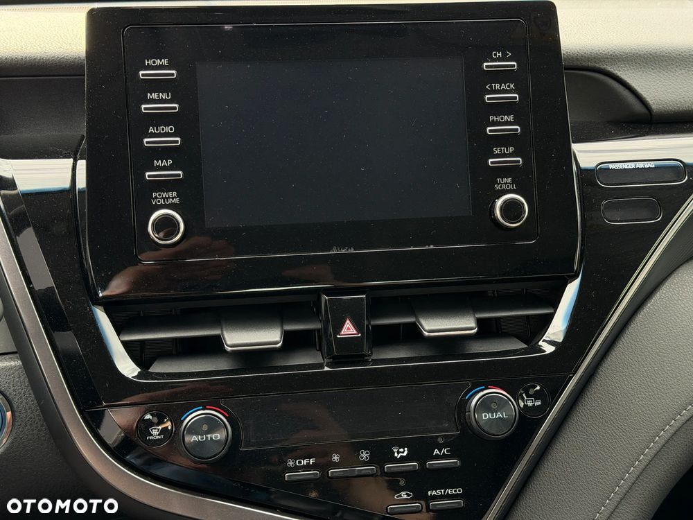 Toyota Camry 2.5 Hybrid Comfort CVT - 21