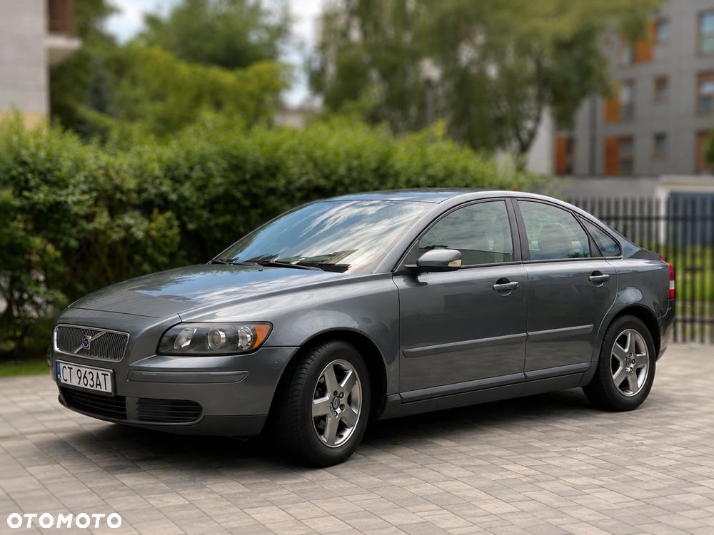 Volvo S40 2.0D Momentum - 1