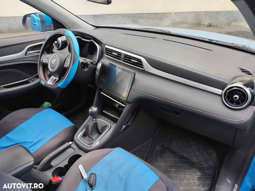 MG ZS - 6