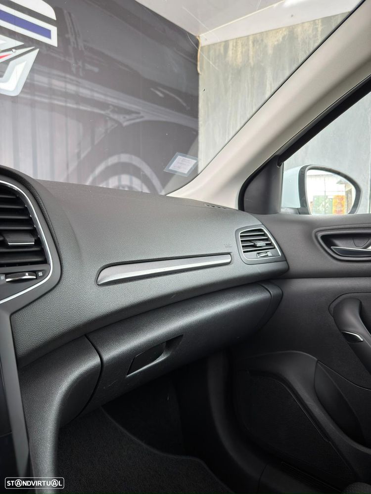 Renault Mégane E-Tech - 29