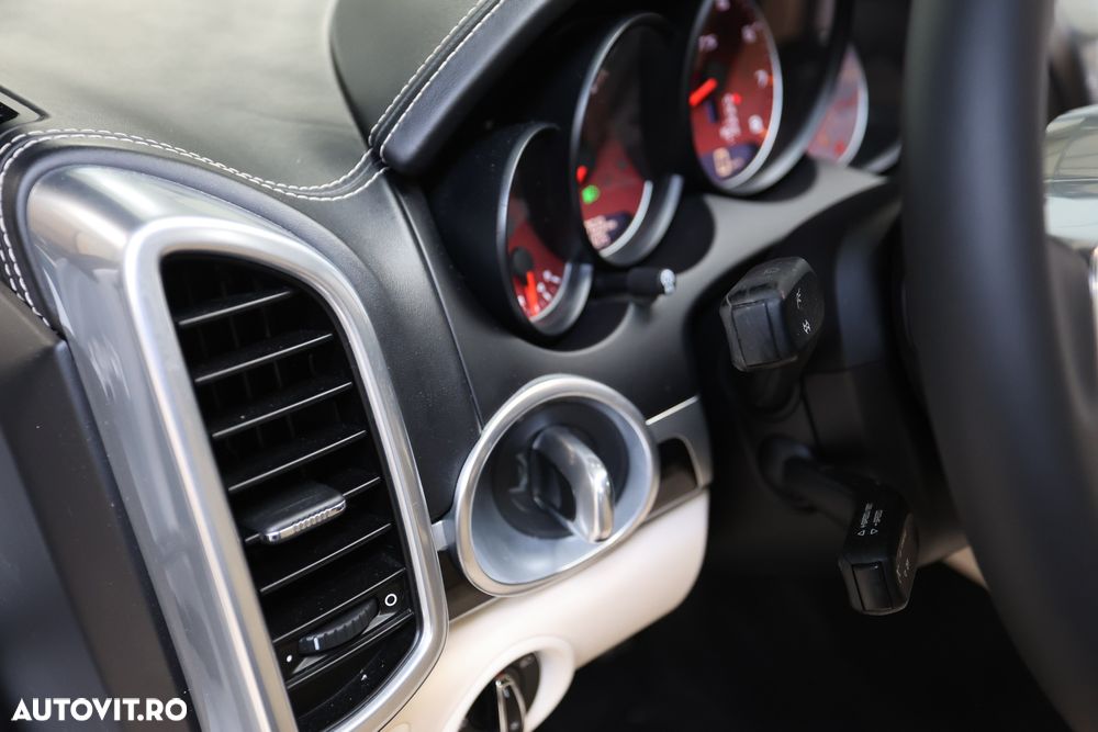 Porsche Cayenne 3.6 L GTS - 25