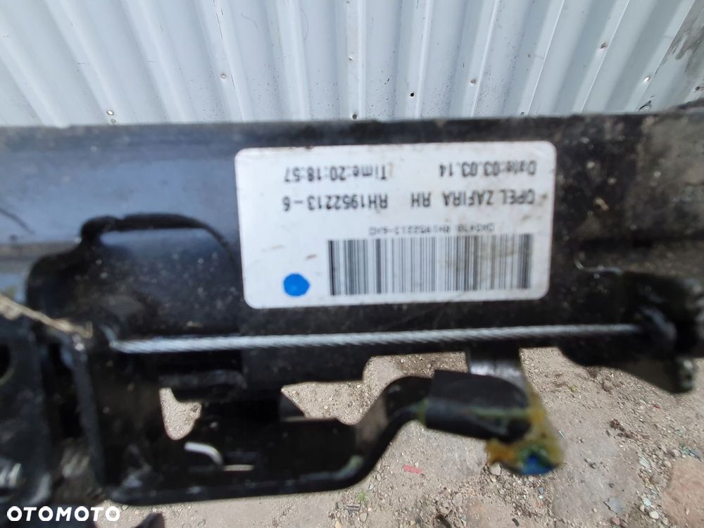 fotel prawy 2 rząd Opel Zafira C - 8