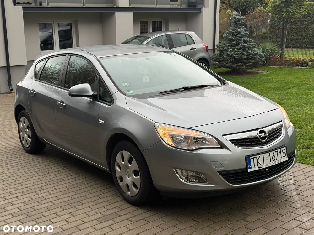 Opel Astra - 4