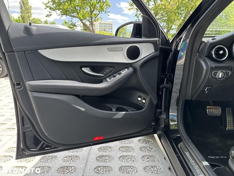 Mercedes-Benz GLC 300 e 4-Matic - 11