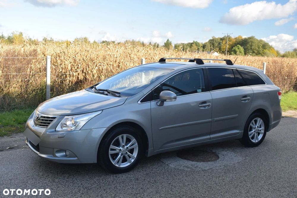 Toyota Avensis 1.8 Sol - 1