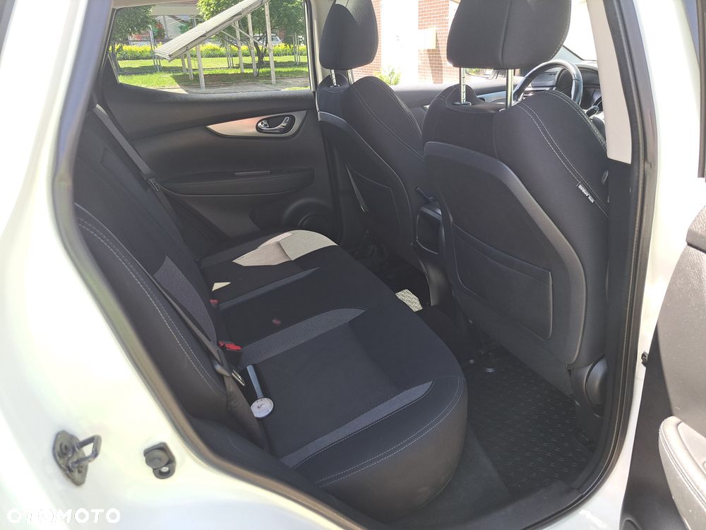 Nissan Qashqai 1.3 DIG-T N-Connecta - 10