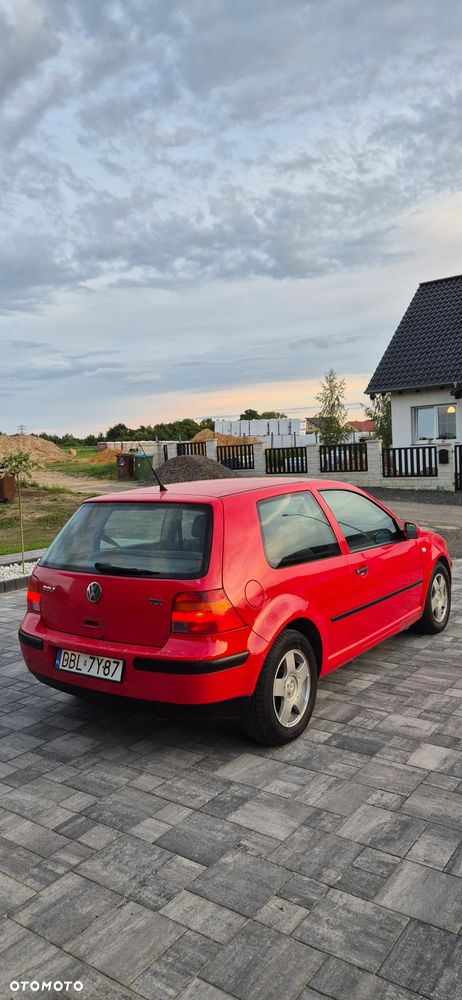 Volkswagen Golf 1.9 TDI Trendline - 4
