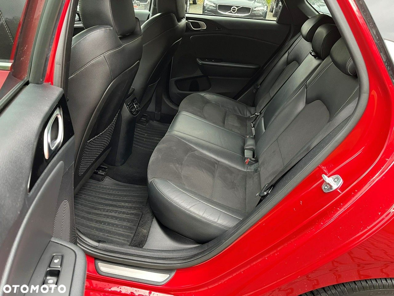 Kia ProCeed - 13