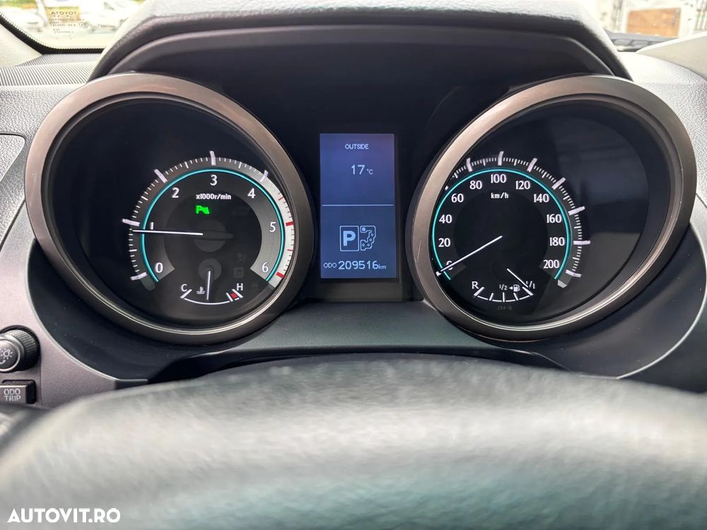 Toyota Land Cruiser 3.0l Turbo D-4D Aut. AVS 7 Locuri Luxury - 7