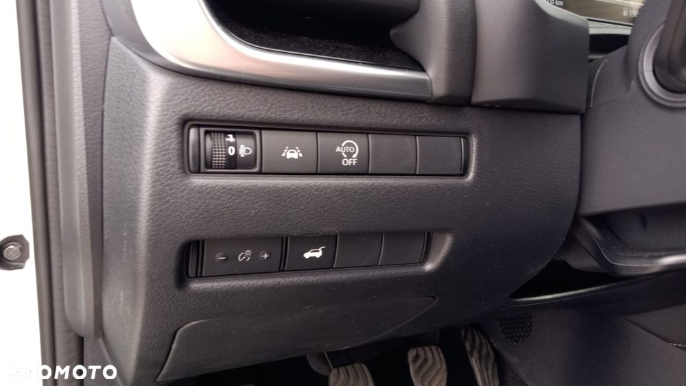 Nissan Qashqai 1.3 DIG-T N-Connecta - 13