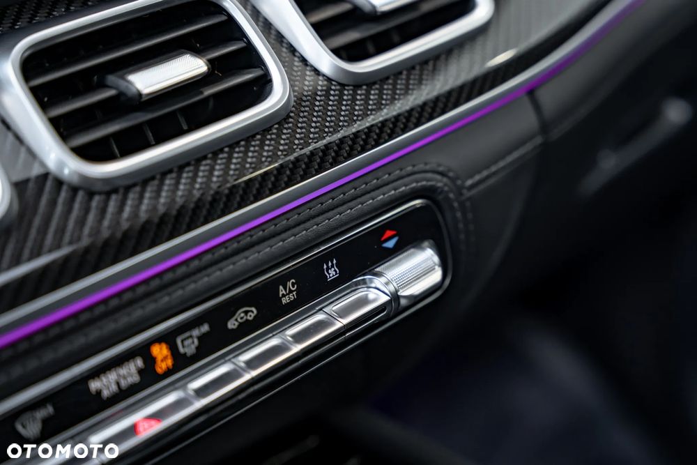 Mercedes-Benz GLS - 23