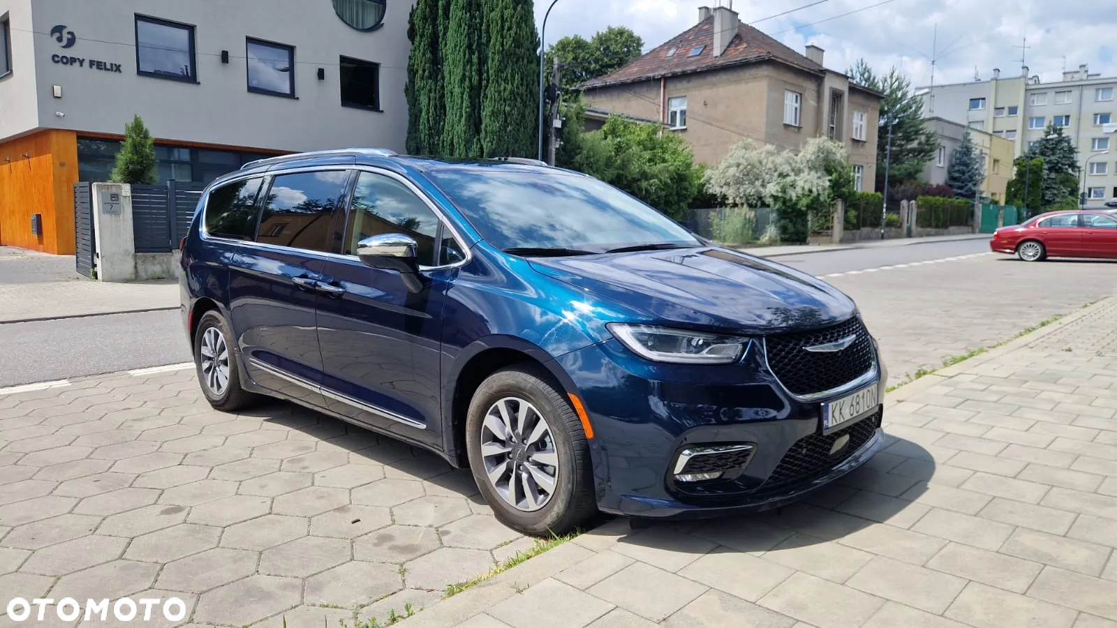 Chrysler Pacifica - 3