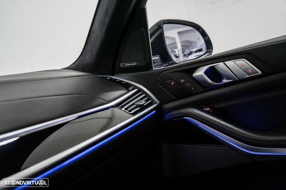 BMW X7 40 d xDrive - 28