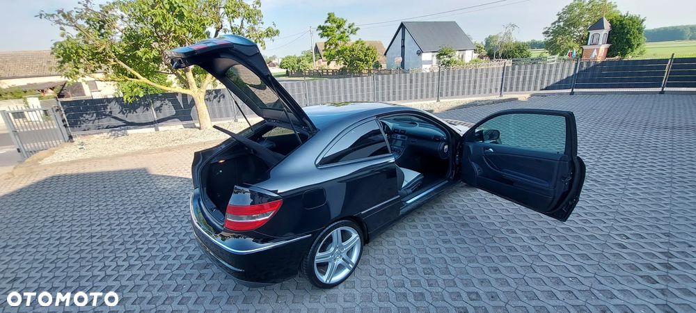 Mercedes-Benz CLC - 23