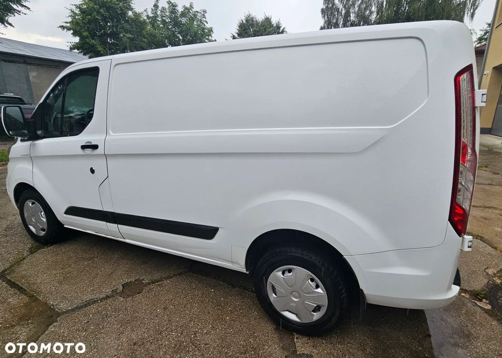 Ford TRANSIT CUSTOM - 19