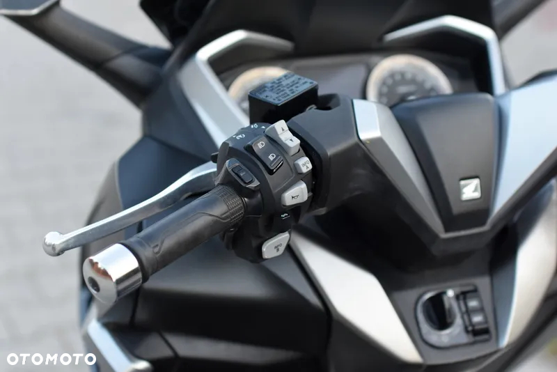Honda NSS - 31