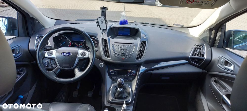 Ford Kuga - 9
