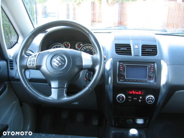 Suzuki SX4 1.6 Premium 2012 - 17