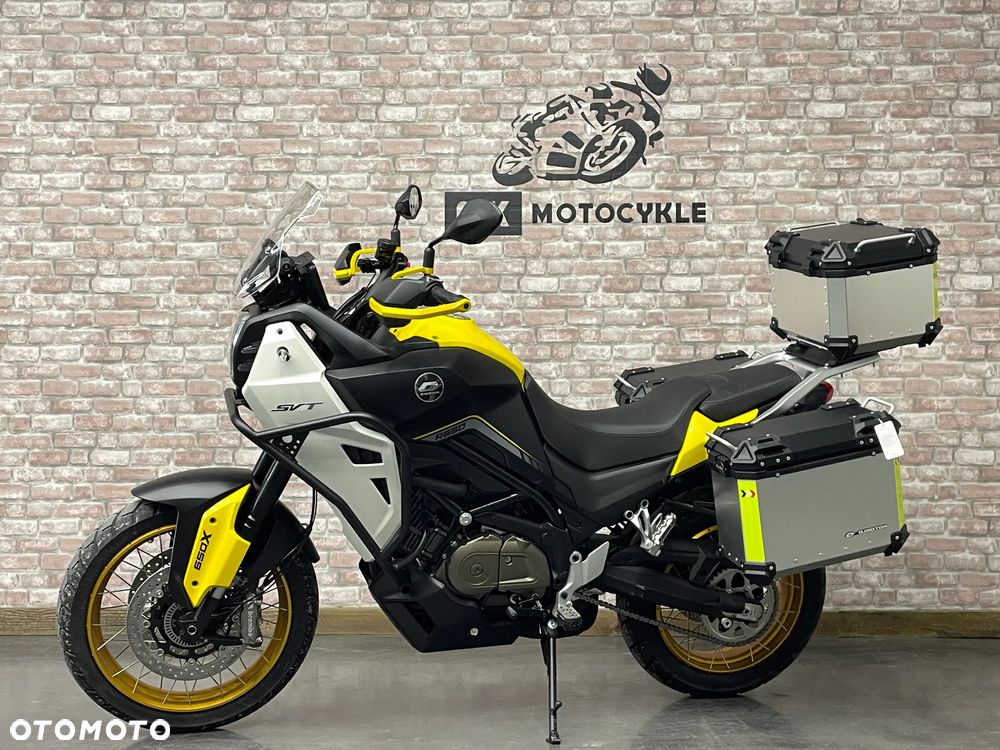 QJMOTOR SVT 650X - 1