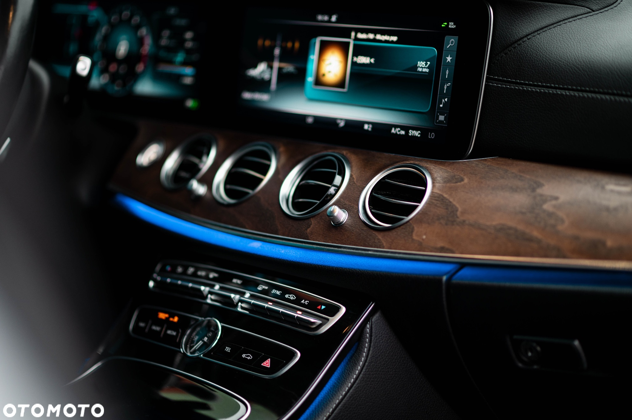 Mercedes-Benz Klasa E 400 4-Matic 9G-TRONIC - 20
