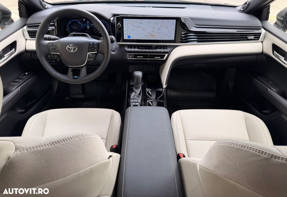 Toyota Camry 2.5 Exclusive - 6
