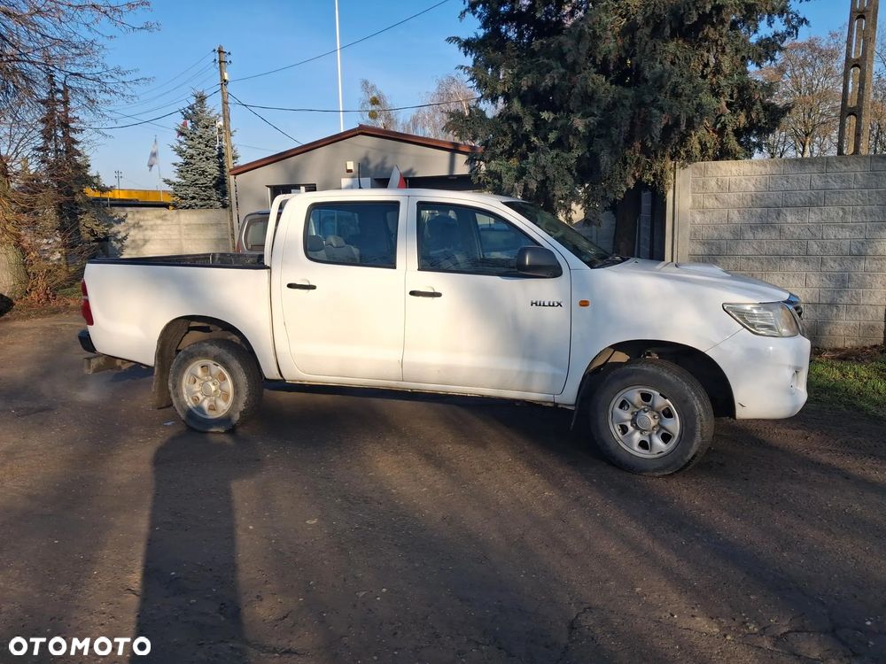Toyota Hilux 2.5 D-4D DLX - 2