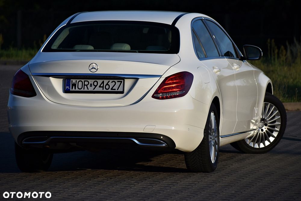 Mercedes-Benz Klasa C 180 9G-TRONIC Exclusive - 21
