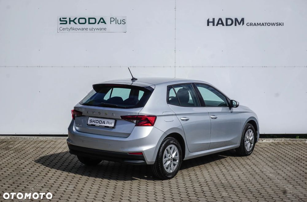 Skoda Fabia 1.0 Essence - 8