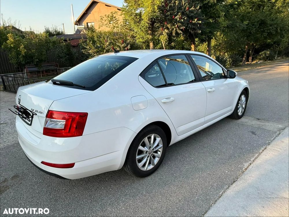 Skoda Octavia 1.6 TDI AMBITION - 5