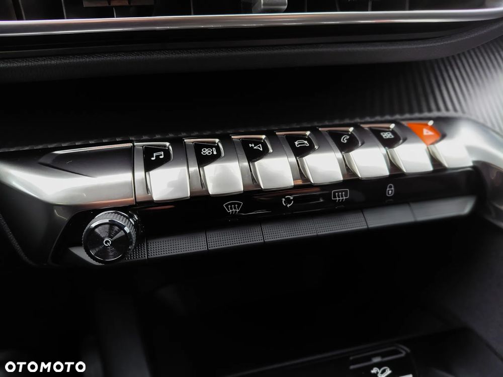 Peugeot 3008 1.2 PureTech Active S&S - 18