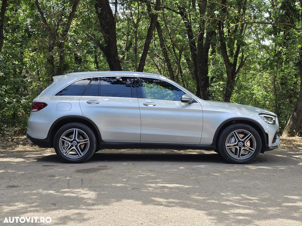 Mercedes-Benz GLC 220 d 4MATIC 9G-TRONIC AMG Line - 2