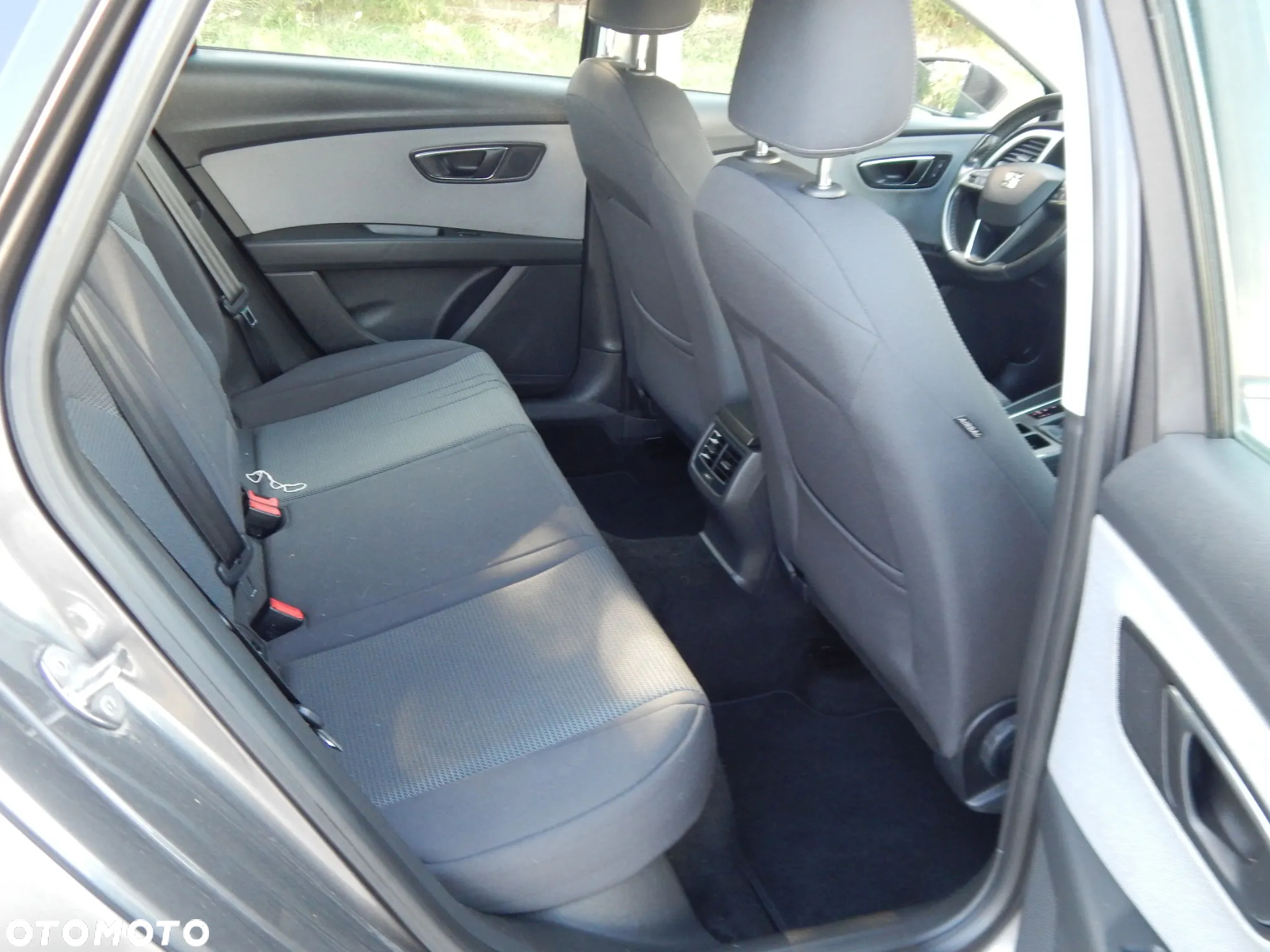 Seat Leon 1.6 TDI Style S&S DSG - 11