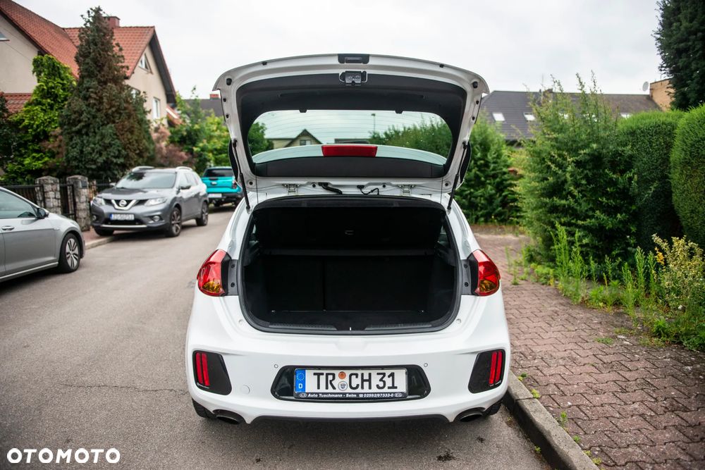 Kia Ceed 1.6 T-GDI GT - 14