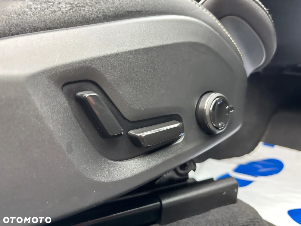 Volvo XC 60 B4 D AWD Geartronic RDesign - 13