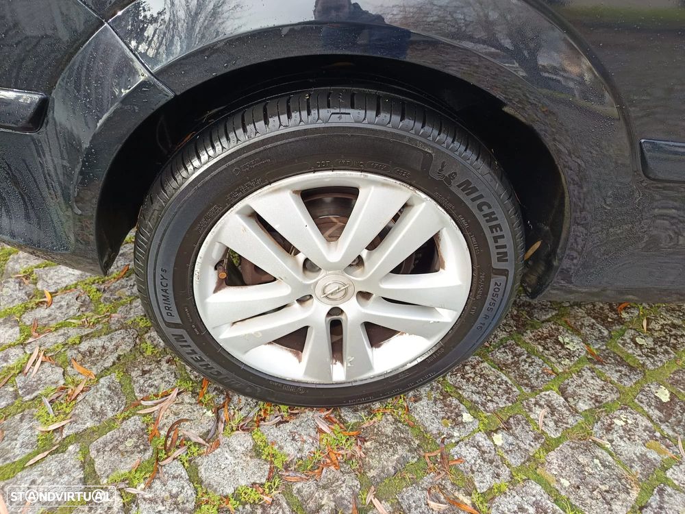 Opel Astra GTC 1.7 CDTI - 35