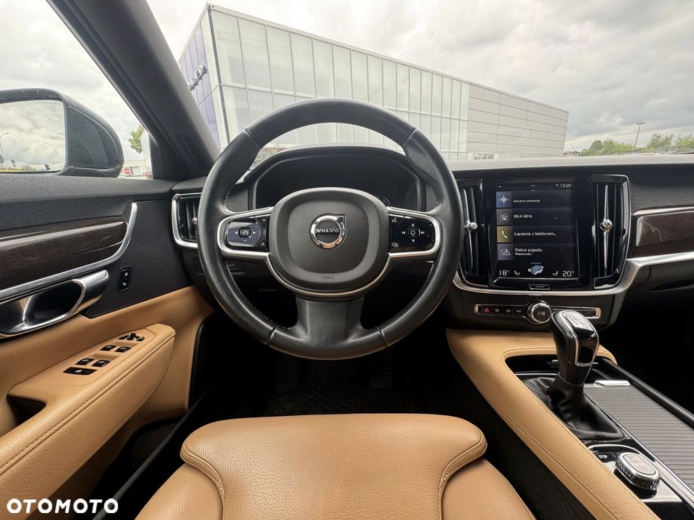 Volvo S90 - 23