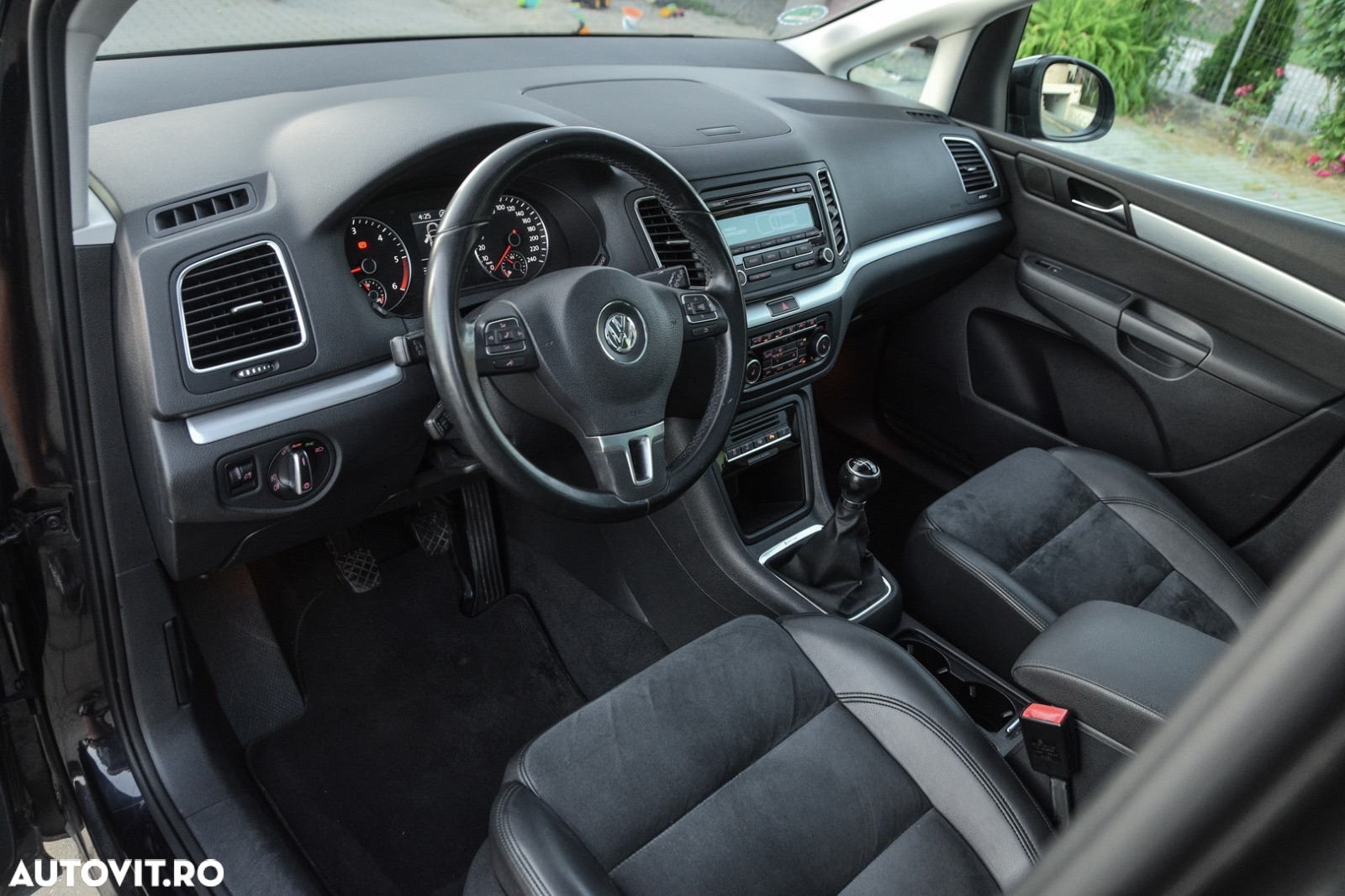 Volkswagen Sharan 2.0 TDI 4MOTION BlueMotion Technology Highline - 13
