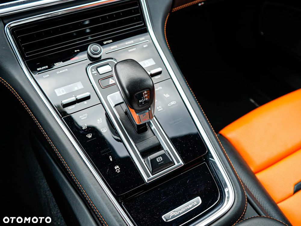 Porsche Panamera Turbo S - 12