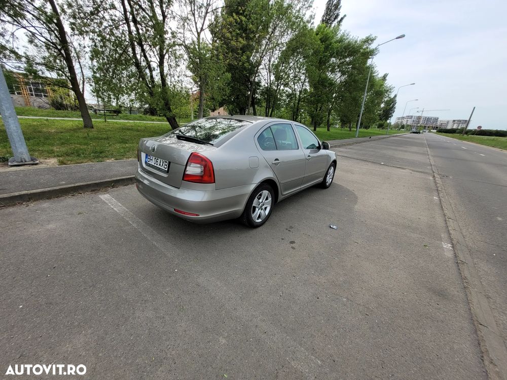Skoda Octavia 1.8 Elegance TSI - 2