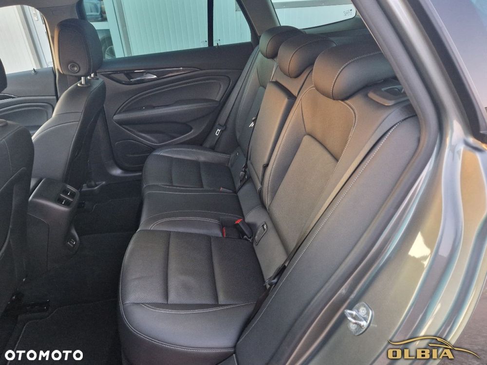 Opel Insignia - 20