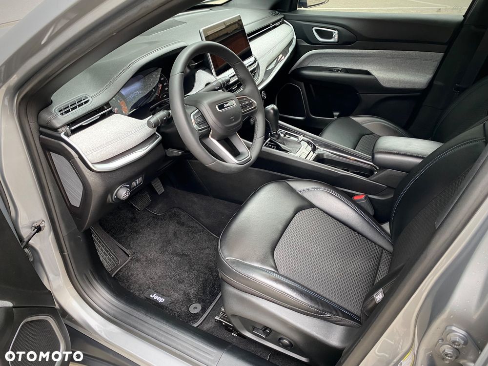 Jeep Compass - 17