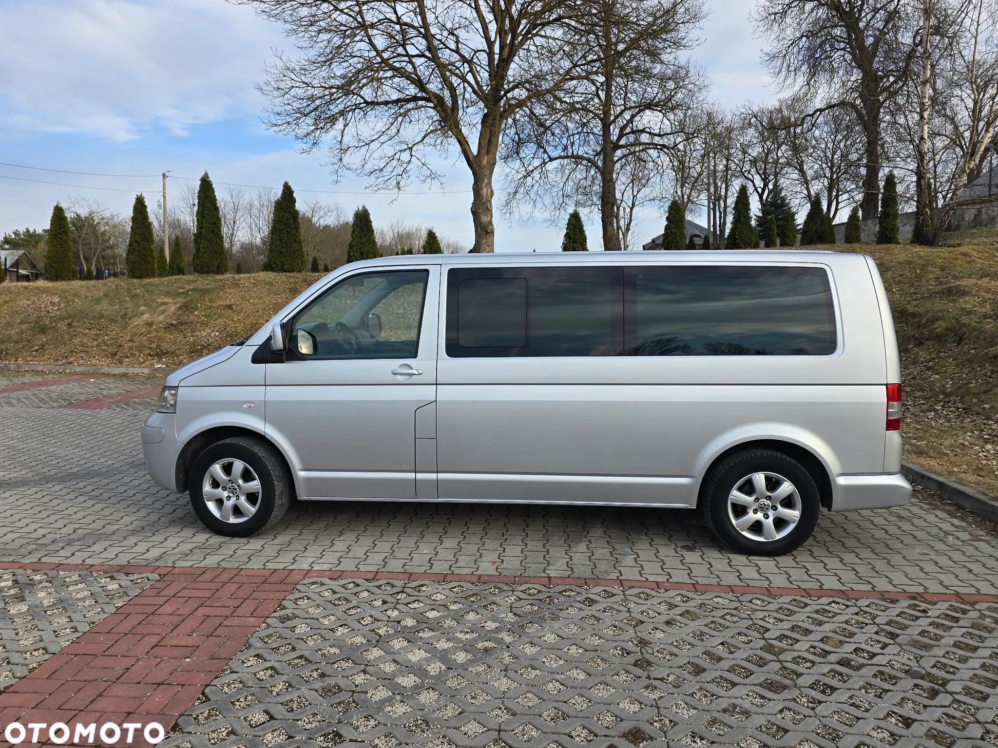 Volkswagen Caravelle - 22