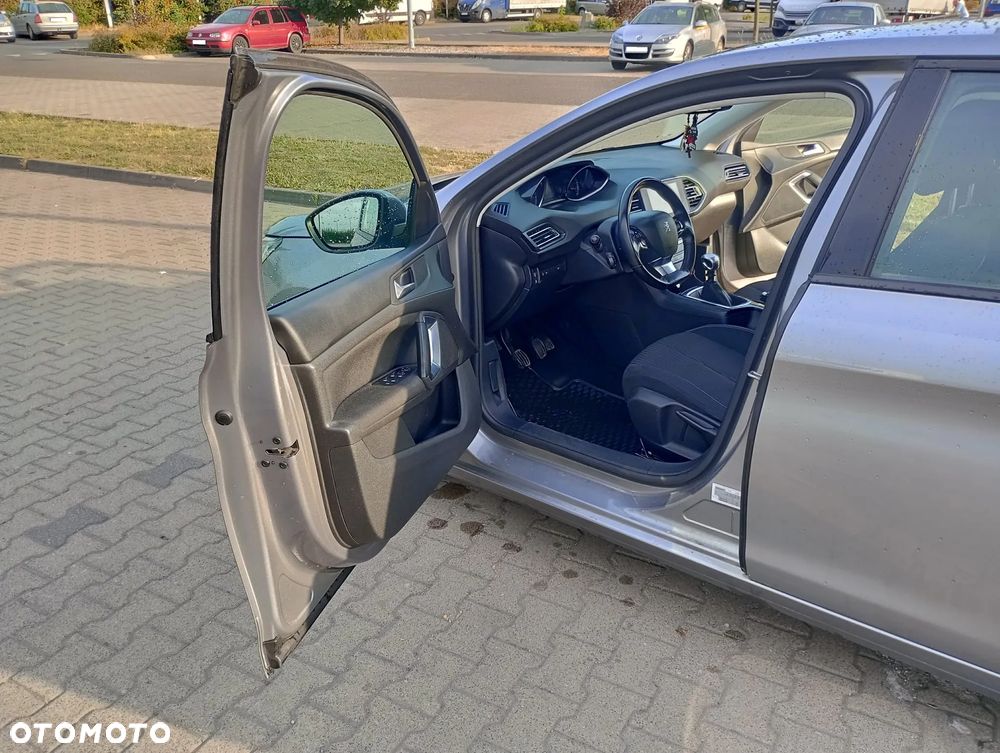 Peugeot 308 1.6 BlueHDi Active S&S - 11