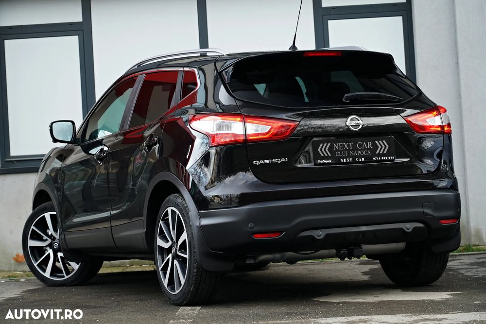 Nissan Qashqai 1.6 DCI Xtronic TEKNA+ - 4