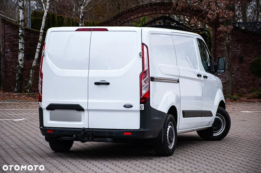 Ford TRANSIT CUSTOM - 14