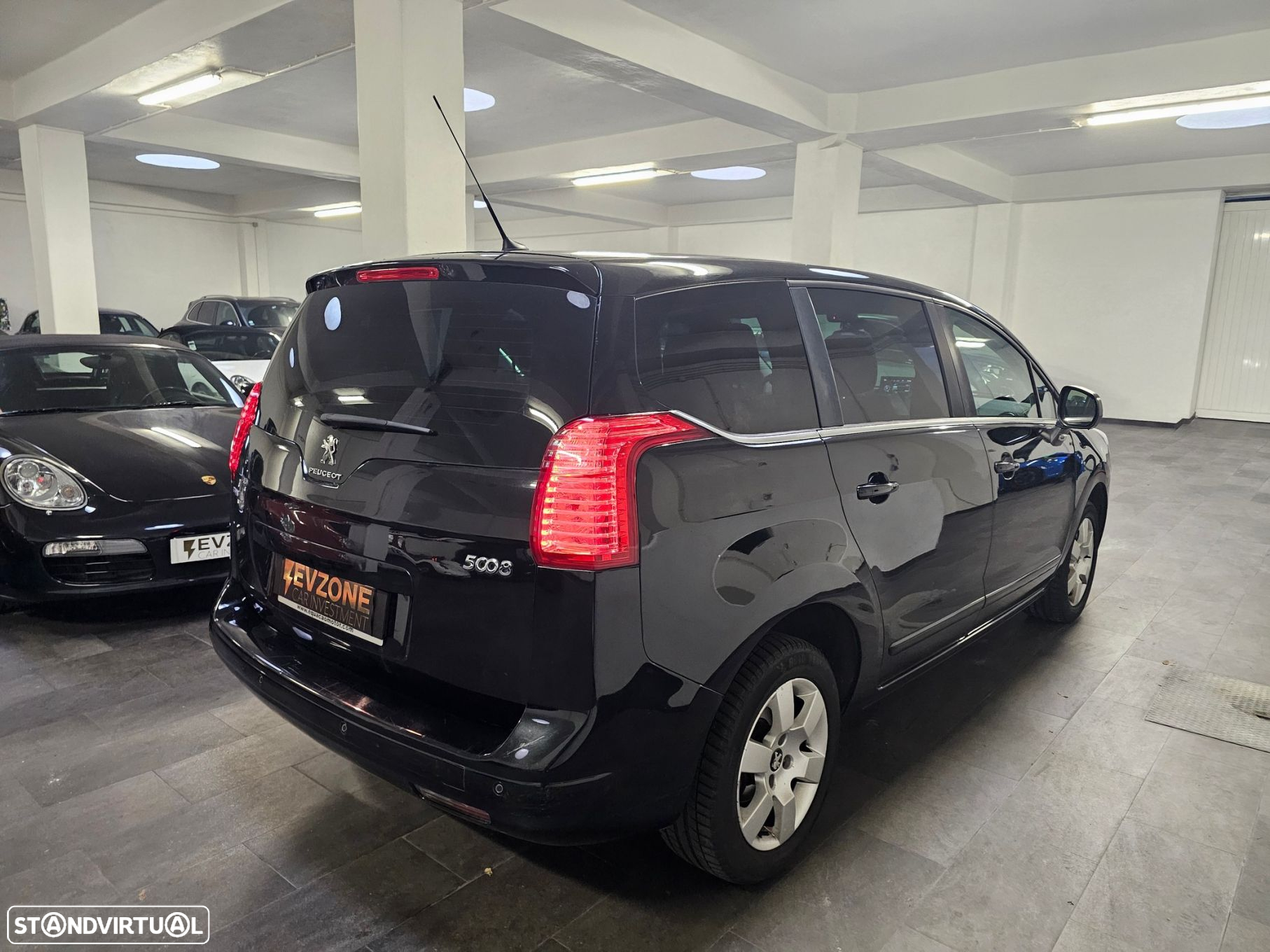 Peugeot 5008 1.6 BlueHDi Style EAT6 - 8
