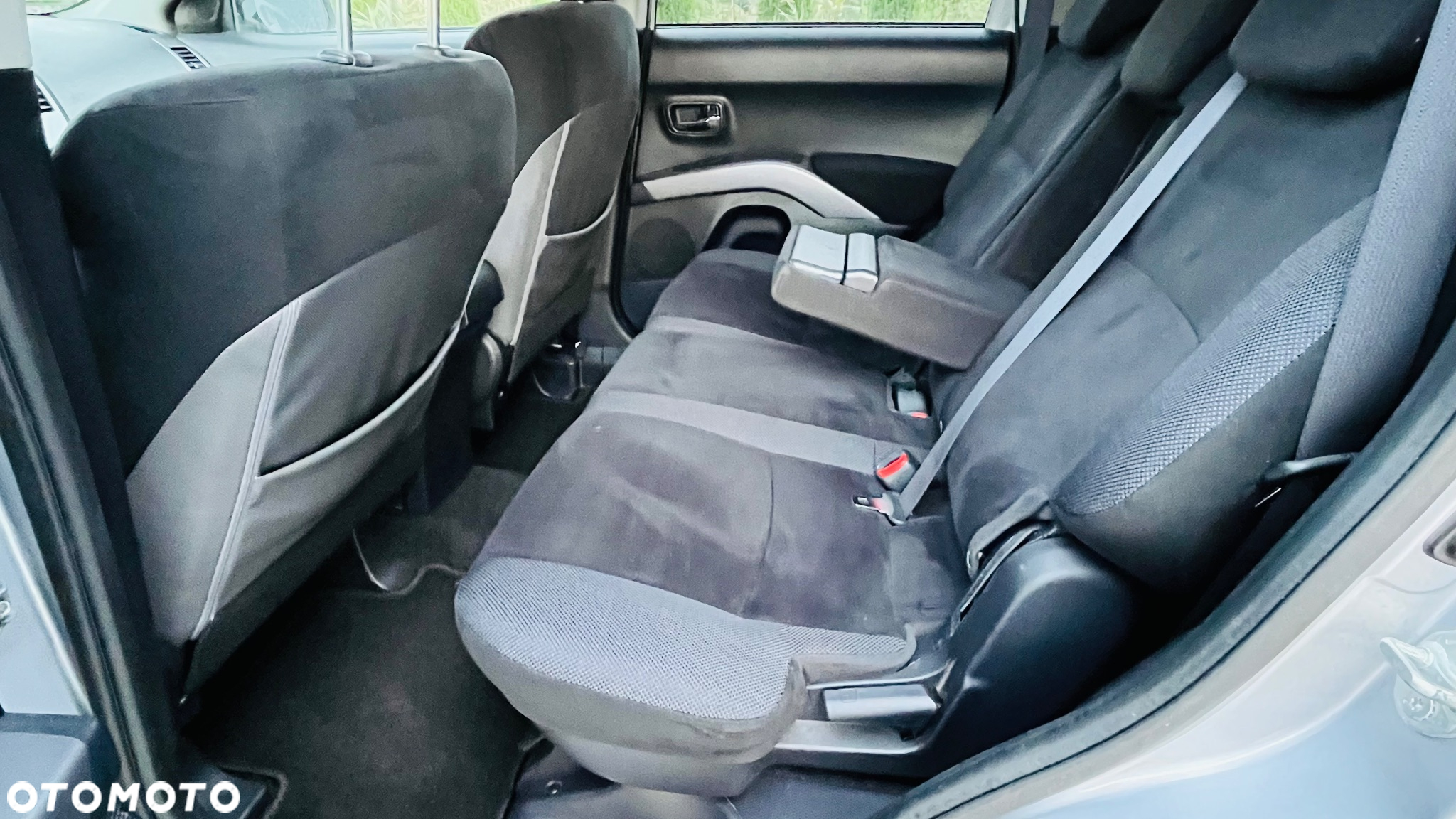 Mitsubishi Outlander - 9